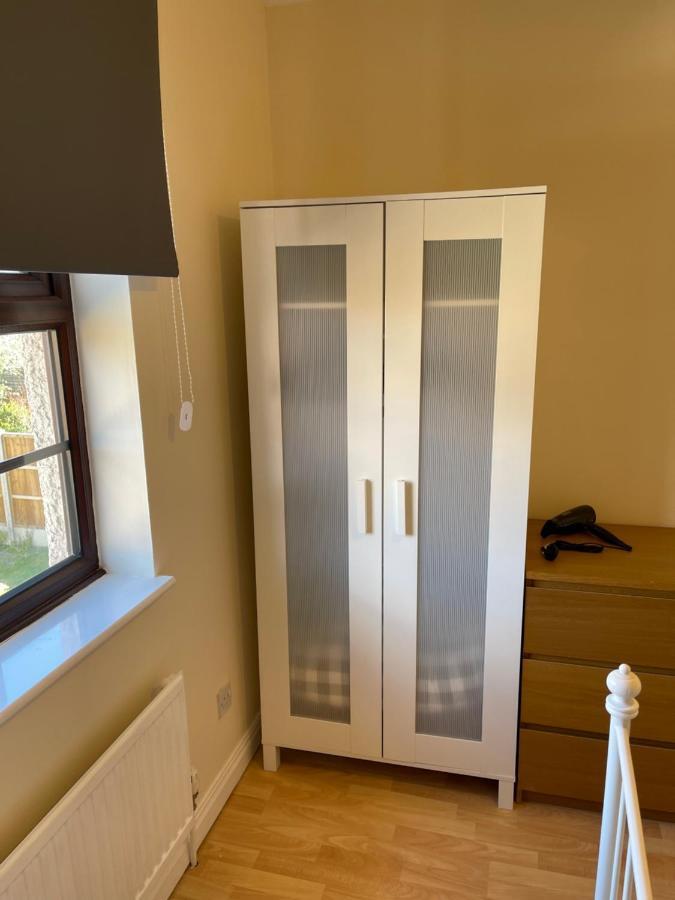 Large, Quiet, Sleeps 16, 4 Bathrooms, Parking, Leicester Exterior foto