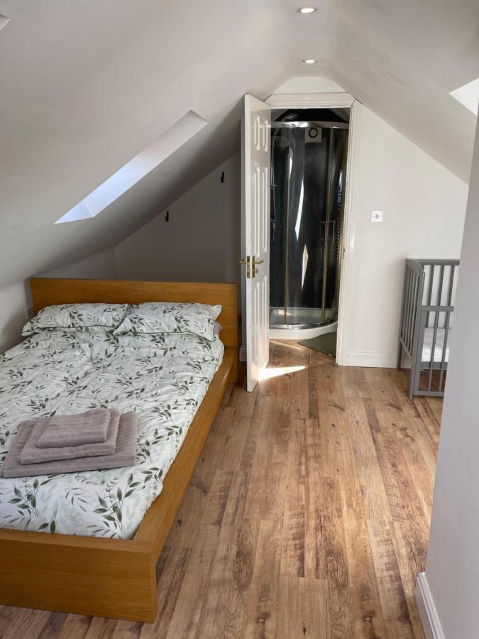 Large, Quiet, Sleeps 16, 4 Bathrooms, Parking, Leicester Exterior foto